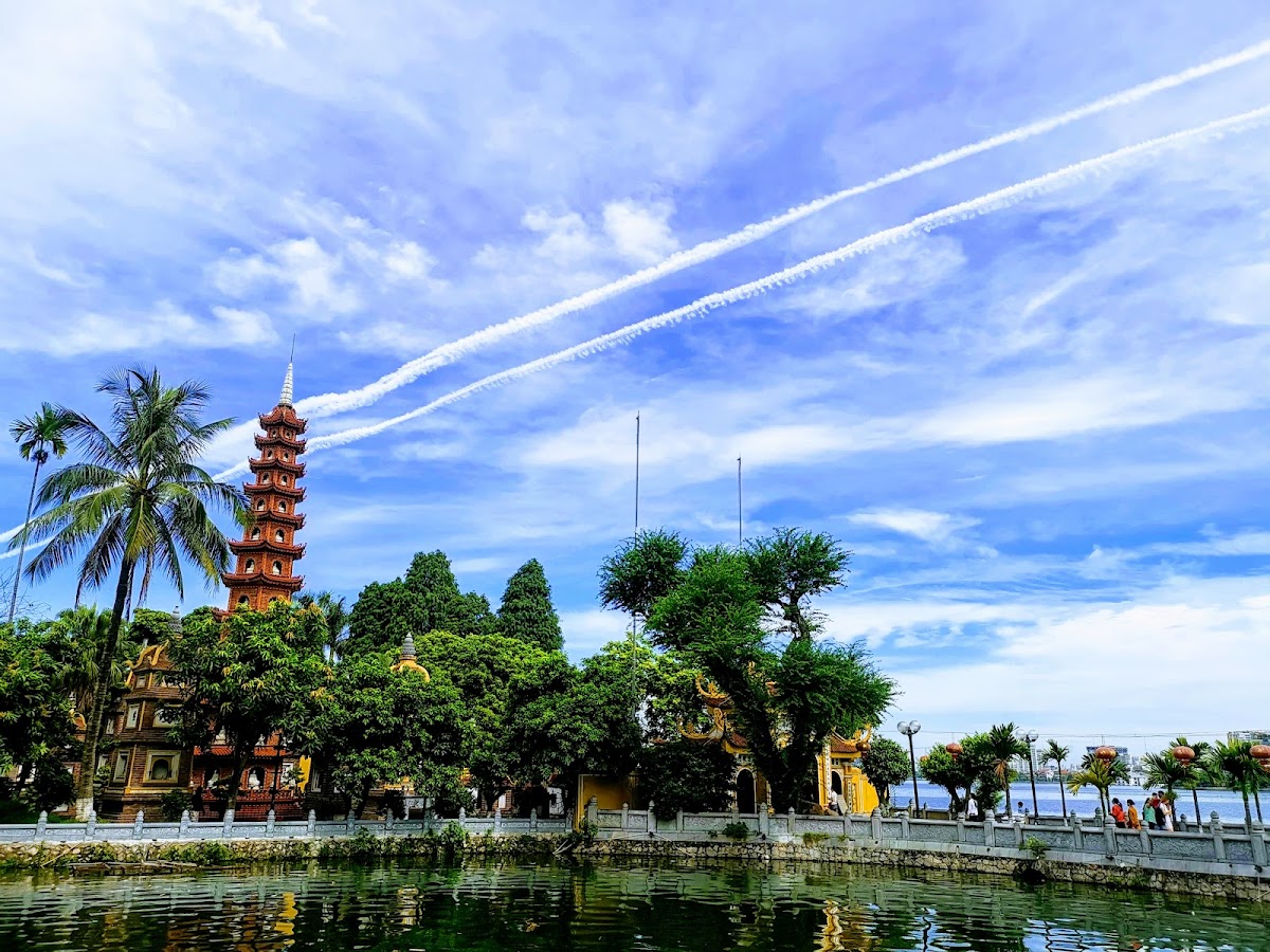 West Lake & Tran Quoc